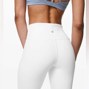 Size 6 | Lululemon: Wunder Under High-Rise Tight 19" *Full-On Luxtreme | White
